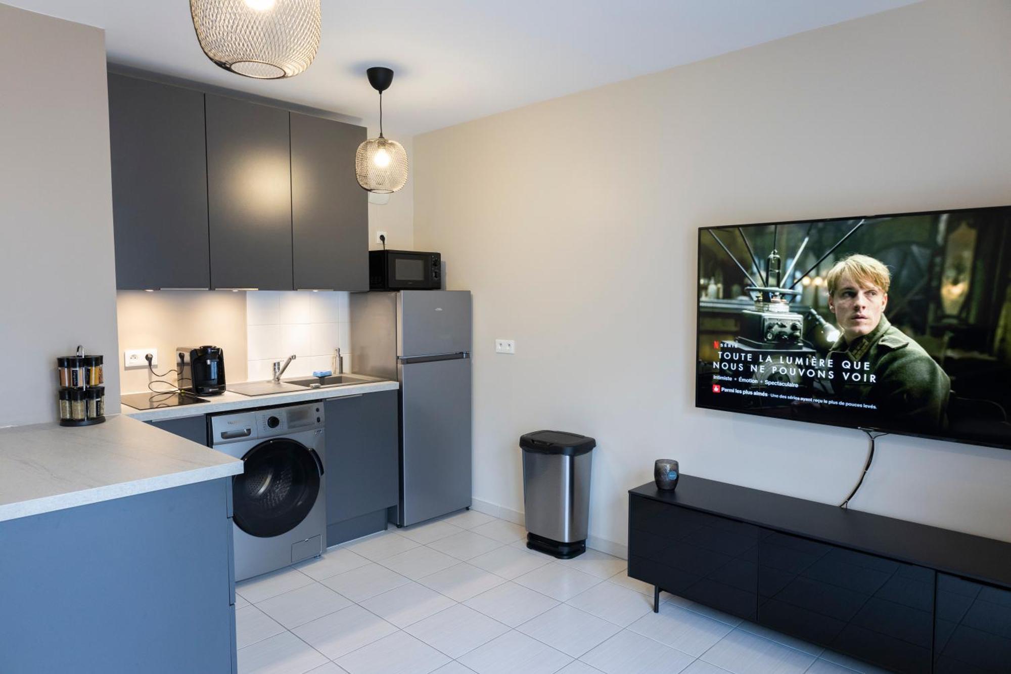 Charmant Studio En Residence Avec Parking ブシー・サン ・ジョルジュ エクステリア 写真