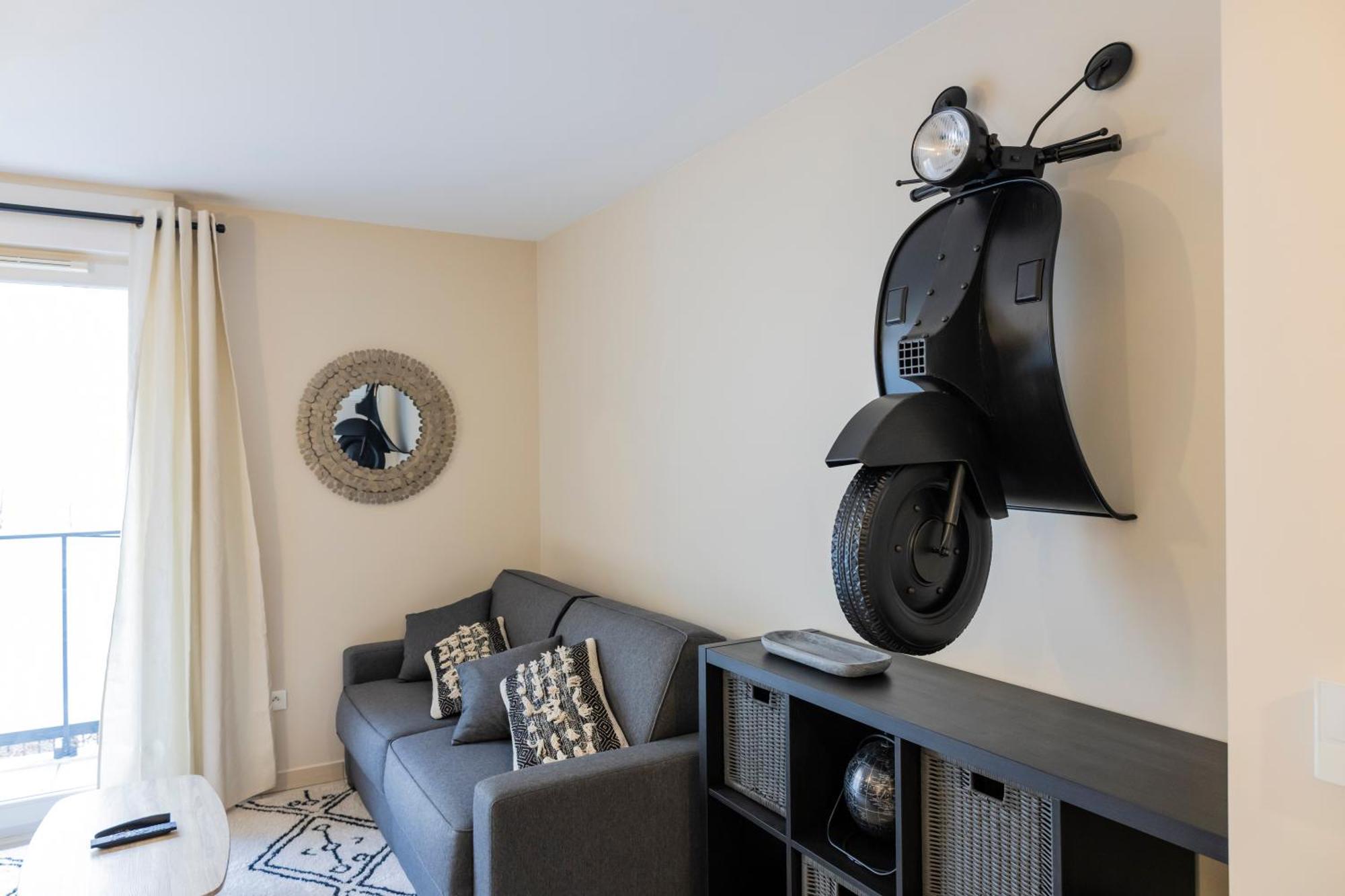 Charmant Studio En Residence Avec Parking ブシー・サン ・ジョルジュ エクステリア 写真